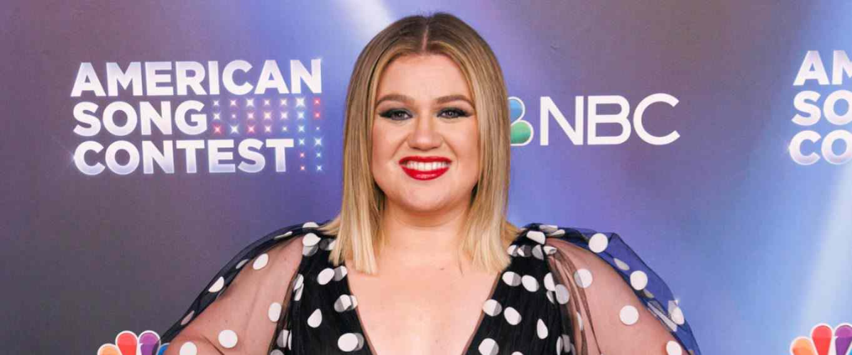 Kelly Clarkson Performed A Soulful Cover Of Jojis Glimpse Of Us HOME