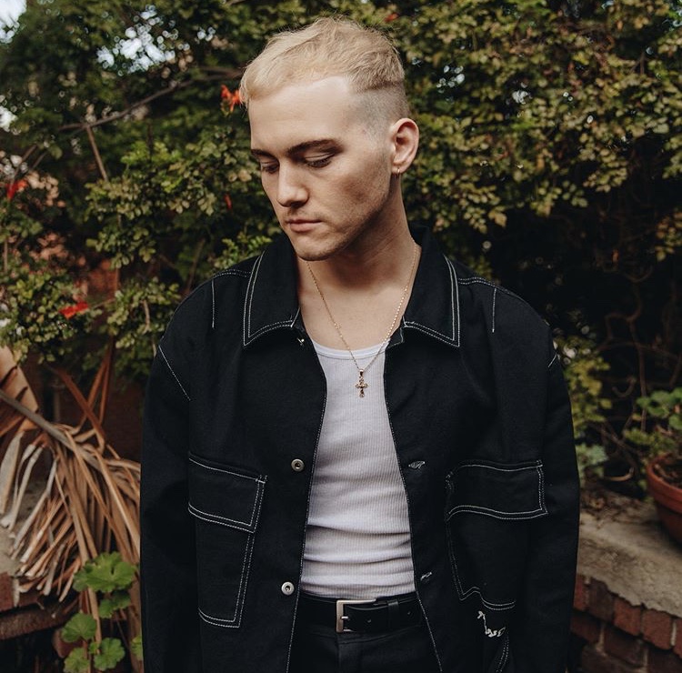 Trevor Daniel Sees His Debut Hit 'Falling' Claim the No. 1 Spot - HOME