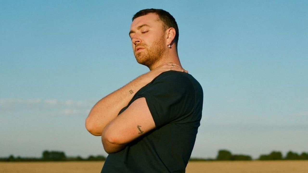 Sam Smith gifts fans an acoustic rendition of 'Diamonds'