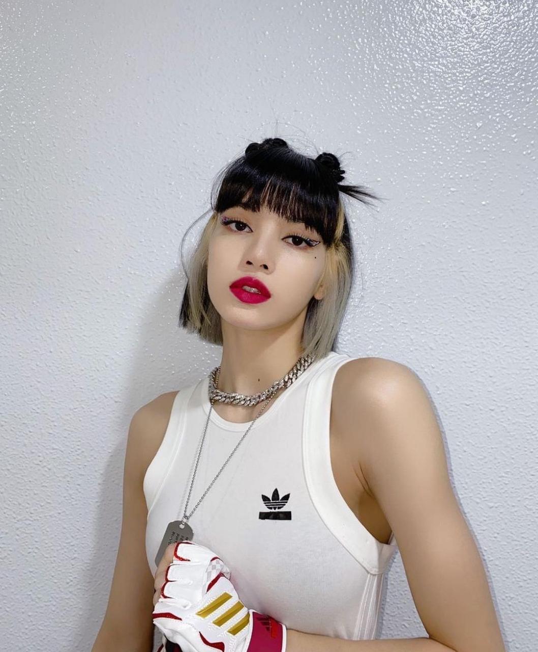 10 Things You Need to Know About Lisa from BLACKPINK - Indigo Music