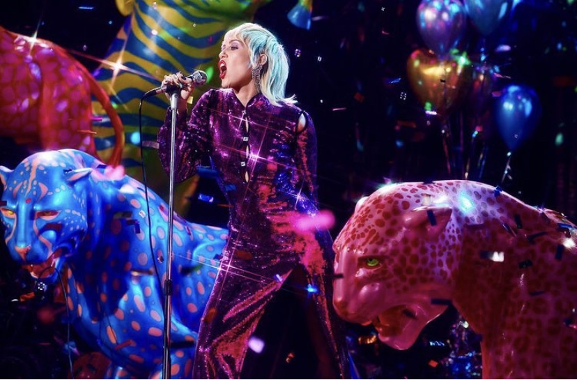 Miley Cyrus Through The 'Plastic Hearts' Era: A Lookbook - HOME