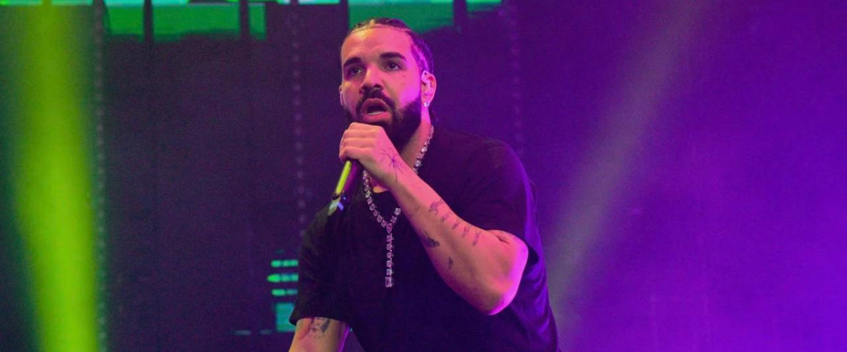 Drake Teases New Album And Tour at Apollo Theatre Gig - HOME