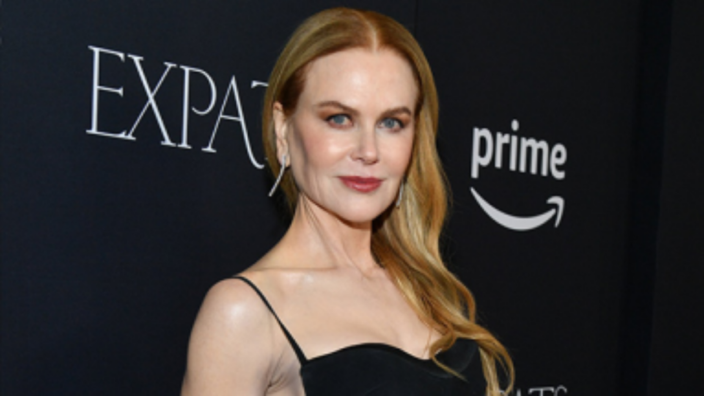 Nicole Kidman Dazzles in Revealing Backless Gown at 'Expats' Premiere ...
