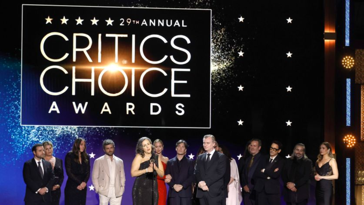 Critics Choice Awards 2024 Emma Stone And Paul Giamatti Steal The   Untitled Design 38 1 1 