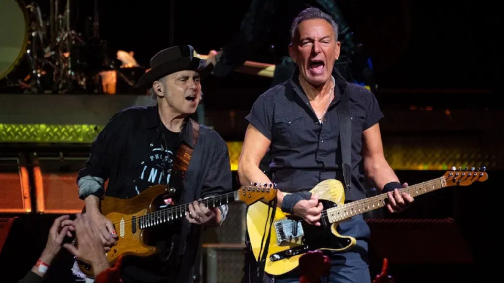 Bruce Springsteen Helped a Couple Get Engaged During His Show at Wembley Stadium