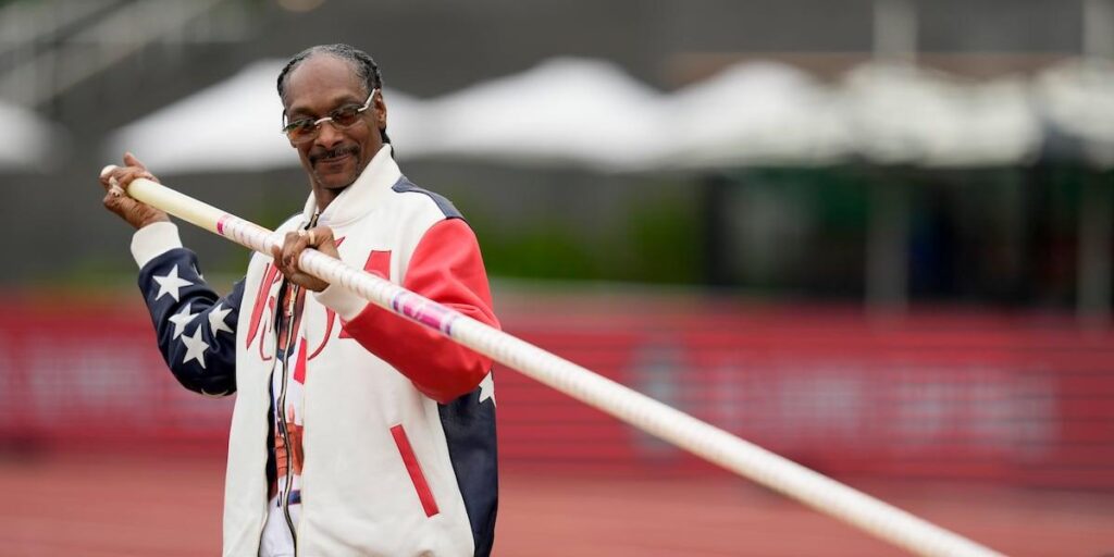 Snoop Dogg to Bear Olympic Torch for Final Leg in France