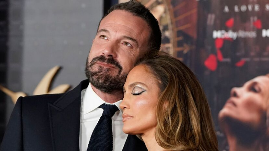 Jennifer Lopez and Ben Affleck Reunite at His L.A. Home Ahead of His  Birthday - HOME