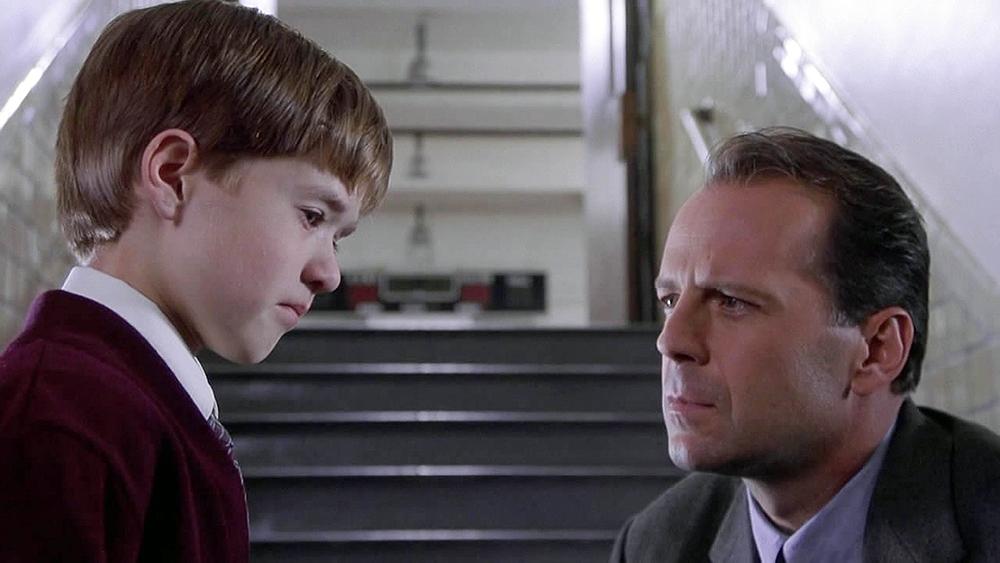 Foreshadowing vs. Red Herrings--The Sixth Sense