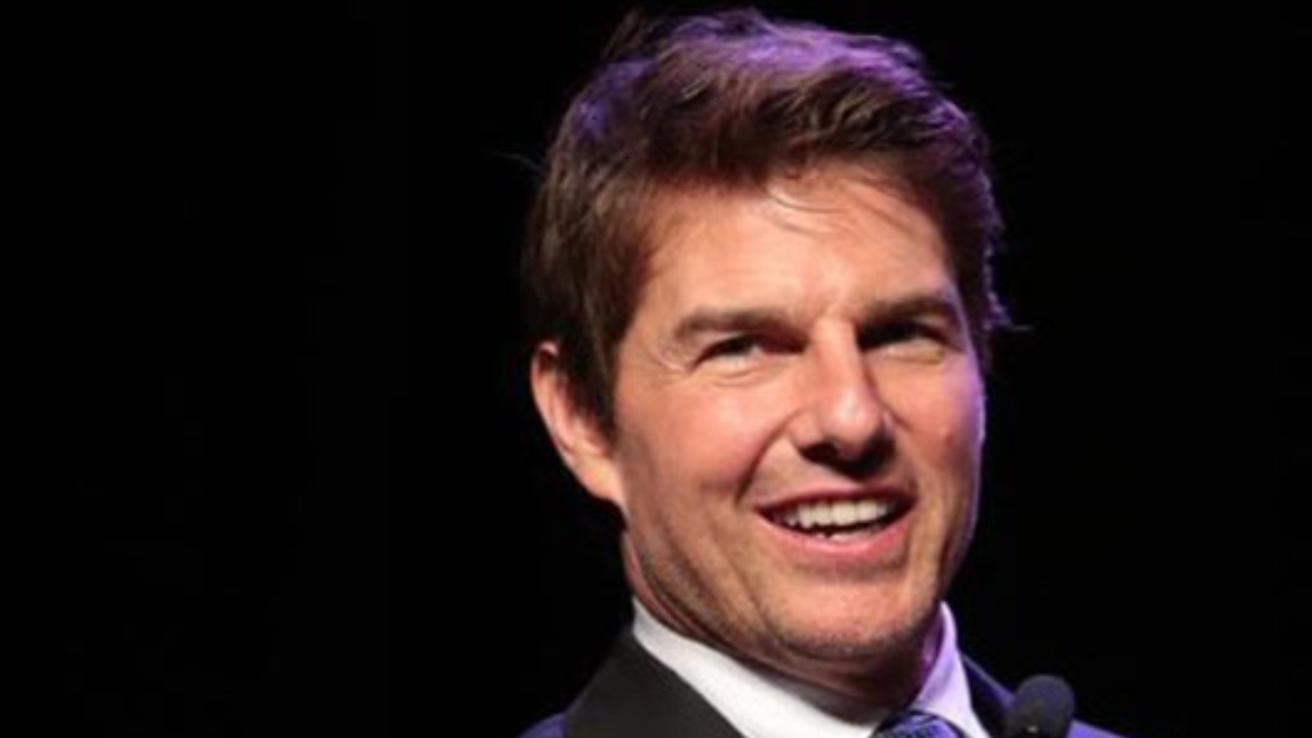 Tom Cruise Shocks Fans With Surprise Appearance at ‘Top Gun Maverick